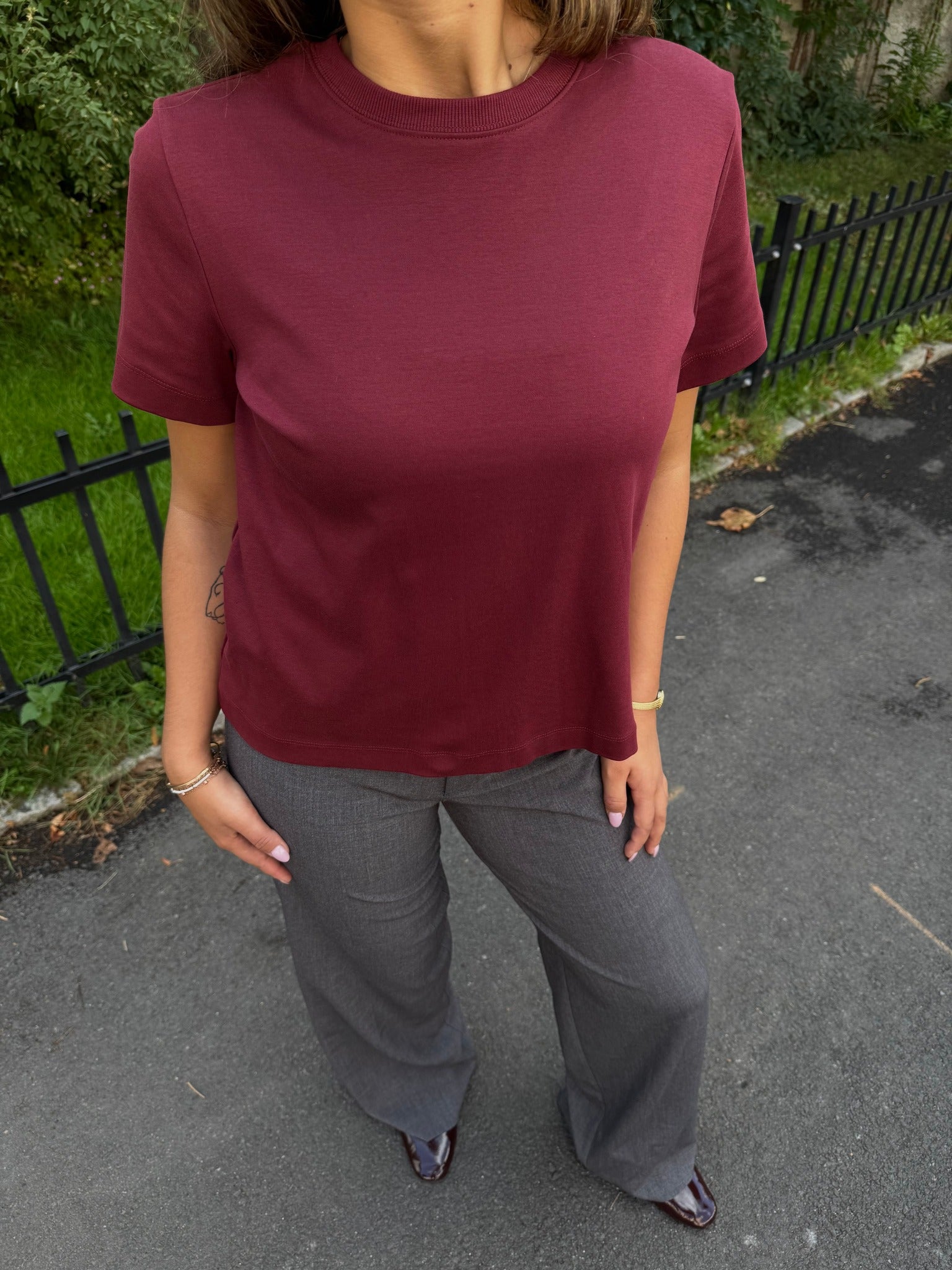 AWNAIMA T-Shirt - Zinfandel